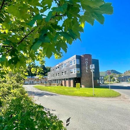 Marina Hotel Lofoten スヴォルヴァール エクステリア 写真