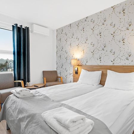 Marina Hotel Lofoten スヴォルヴァール エクステリア 写真