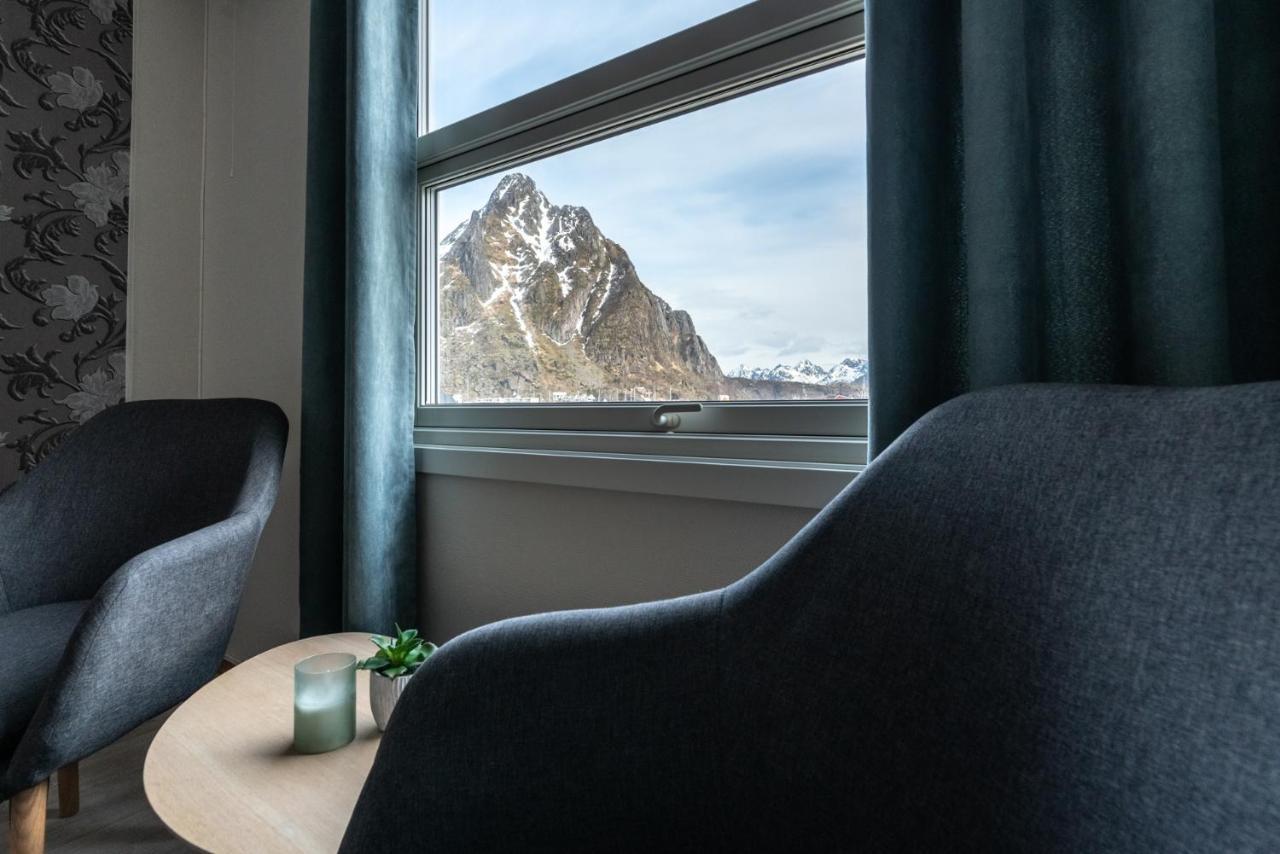 Marina Hotel Lofoten スヴォルヴァール エクステリア 写真