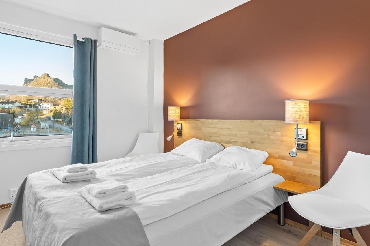 Marina Hotel Lofoten スヴォルヴァール エクステリア 写真